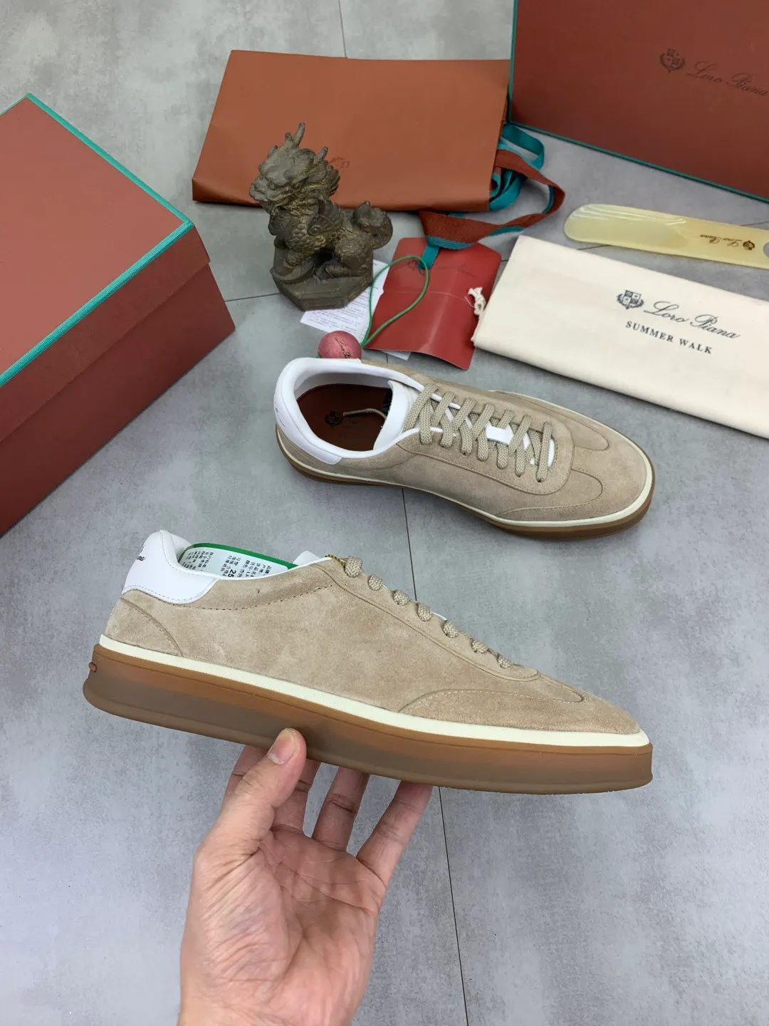 Men's men's shoes 💰P580 New model 💰 The latest casual shoes Loro Piana 💯 Top grade 💯 Buy the original copy 💯 Founded the existing Loro Piana company on April 24, 1924. It is the sixth generation of family operation, providing the best quality products to customers who are discerning about taste and quality. Imported original fly woven fabric with cowhide fabric, plain calfskin lining, hand-stitched thread with cowhide feet, original packaging, high-end outsole, size: 38-45 (customized for 46), 8️⃣ colors available
